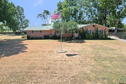 111 E Oak St, Yantis, TX, 75497-3193 | Card Image