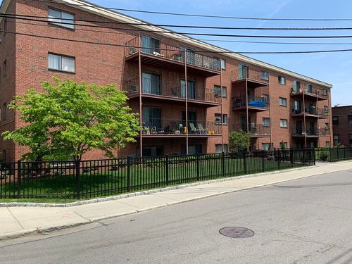 apt-202-26 Waverly St, Boston, MA, 02135-1235 | Card Image