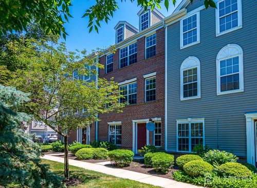 41 Rojewski Way, Parlin, NJ, 08859-3170 | Card Image