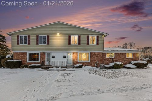 24570 Quad Park Ln, Clinton Township, MI, 48035-3024 | Card Image