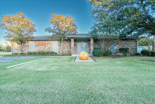 5304 Meeks Dr, Orange, TX, 77632-1235 | Card Image