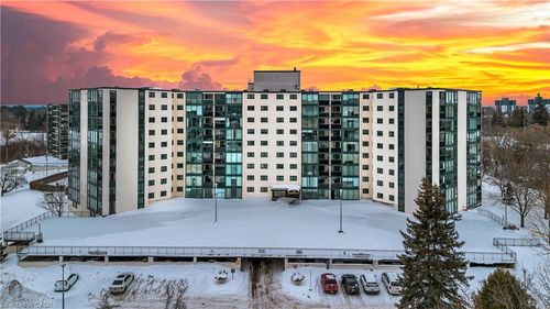 303-19 Woodlawn Rd E, Guelph, ON, N1H7B1 | Card Image