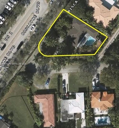 10115 Biscayne Blvd, Miami Shores, FL, 33138-2647 | Card Image