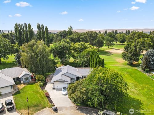 812 S Mockingbird Ct, Othello, WA, 99344-9500 | Card Image