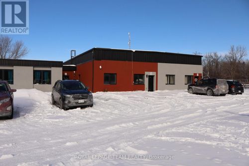 5-3880 County Rd, Chesterville, ON, K0C1H0 | Card Image