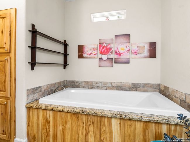 11890 Ranch Road 965, House other with 6 bedrooms, 4 bathrooms and null parking in Fredericksburg TX | Image 21