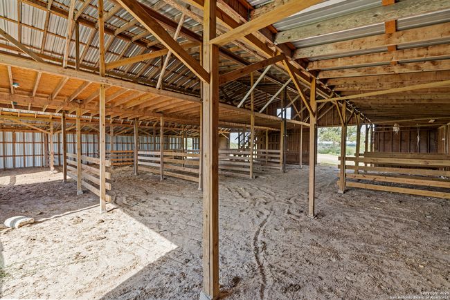 3041 Fm 3335, House other with 5 bedrooms, 3 bathrooms and null parking in Stockdale TX | Image 15
