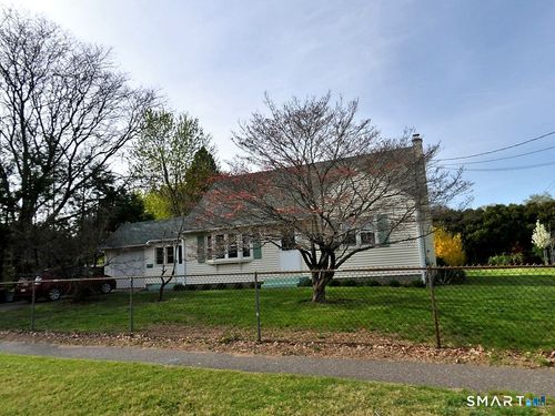 2 Post Rd, Enfield, CT, 06082-5624 | Card Image