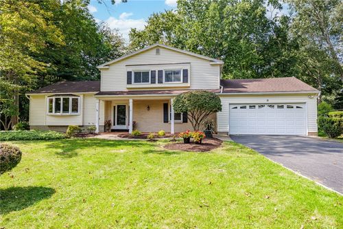 11 Log Cabin Cir, Fairport, NY, 14450-1913 | Card Image
