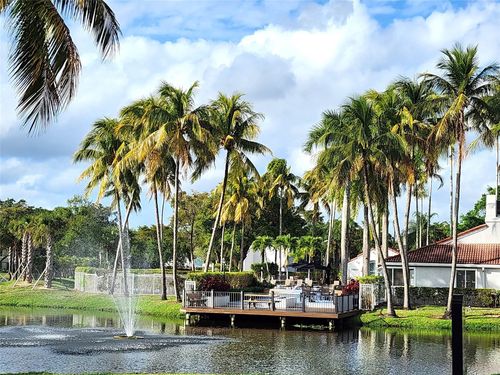 10206-651 Lyons Rd, Coconut Creek, FL, 33063-6717 | Card Image