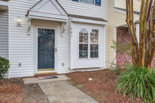 403 Yellow Hawthorn Cir, Summerville, SC, 29483-1632 | Card Image