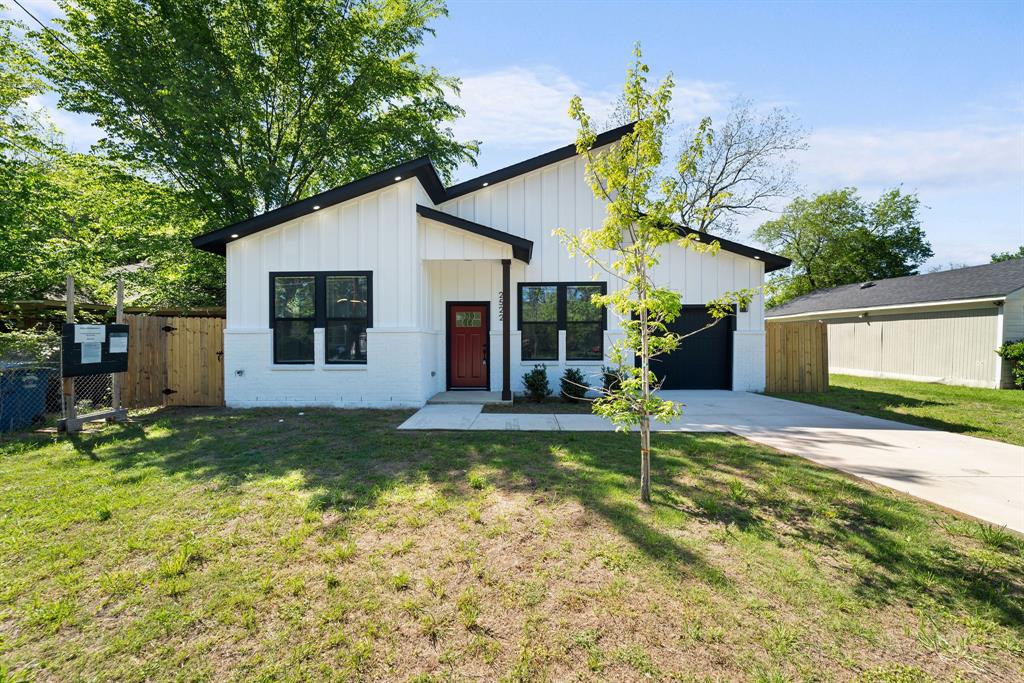 Stephenson Dr, Dallas, TX 75215