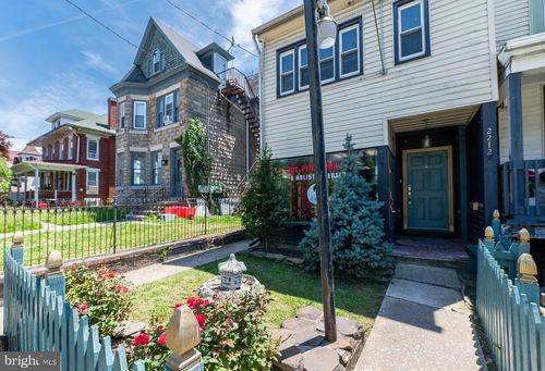 2212 Perkiomen Ave, READING, PA, 19606-1830 | Card Image