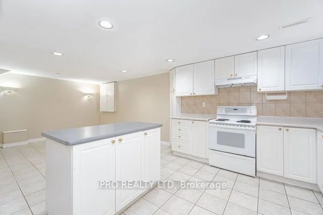 BSMNT - 71 Daniels Cres, House other with 2 bedrooms, 1 bathrooms and 2 parking in Ajax ON | Image 9
