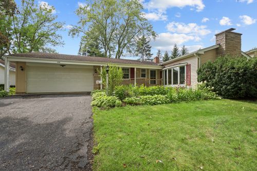 458 Patton Dr, Buffalo Grove, IL, 60089-3427 | Card Image