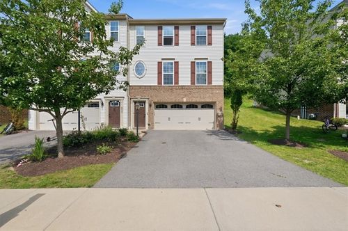 8034 Hinsdale Ln, South Fayette, PA, 15057 | Card Image