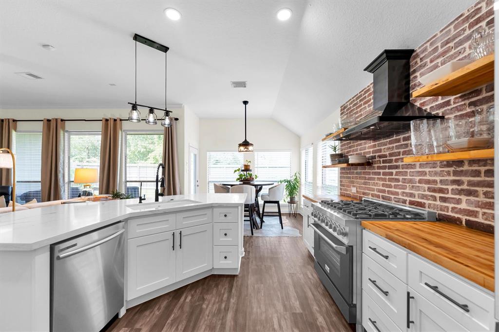Carly Cove Ln, Spring, TX 77386