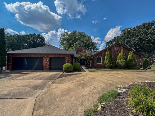 8420 Interlochen Dr, Nixa, MO, 65714-8768 | Card Image