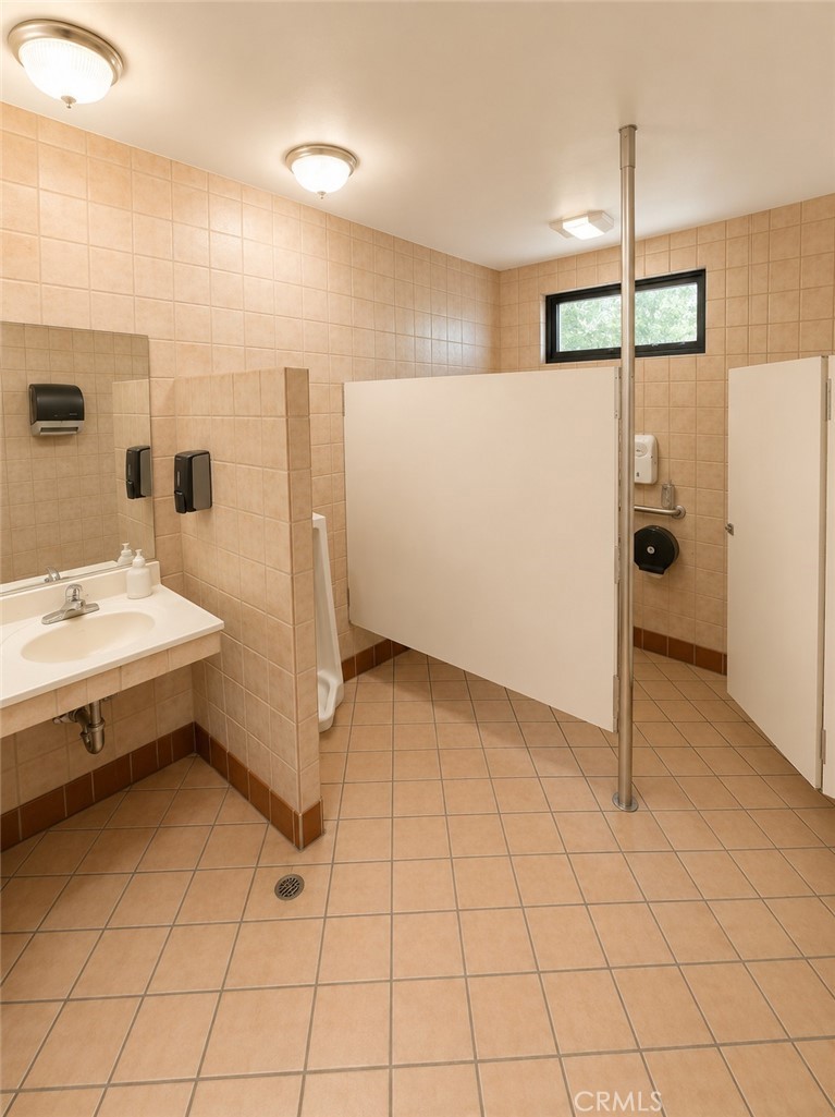 Commercial Lease in Bloomington 3