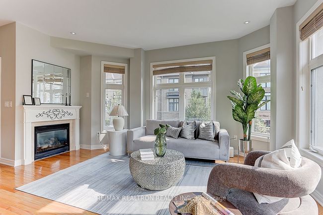 2 Henry Peters Lane, House attached with 3 bedrooms, 3 bathrooms and null parking in Vaughan ON | Image 9