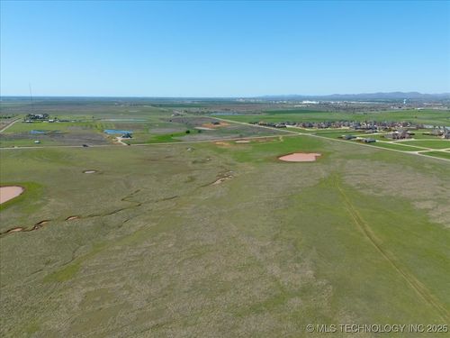 15 Sw Bishop Rd, Lawton, OK, 73501-8133 | Card Image