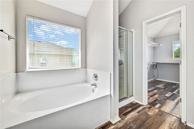 Primary Bathroom | Image 22
