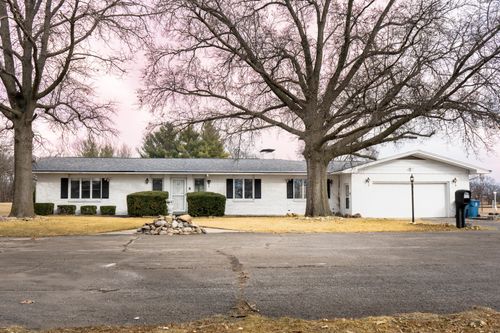 100 S Westview Dr, Pontiac, IL, 61764-3565 | Card Image