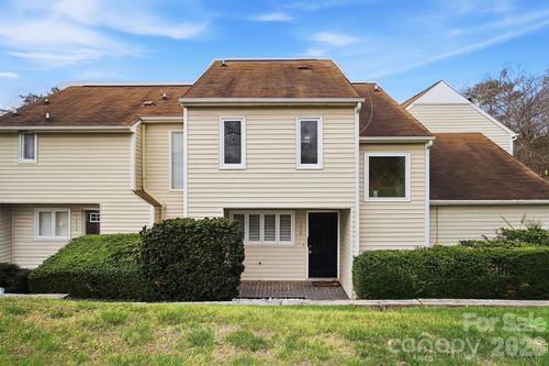 1648 Hollow Dr, Charlotte, NC, 28212-7645 | Card Image