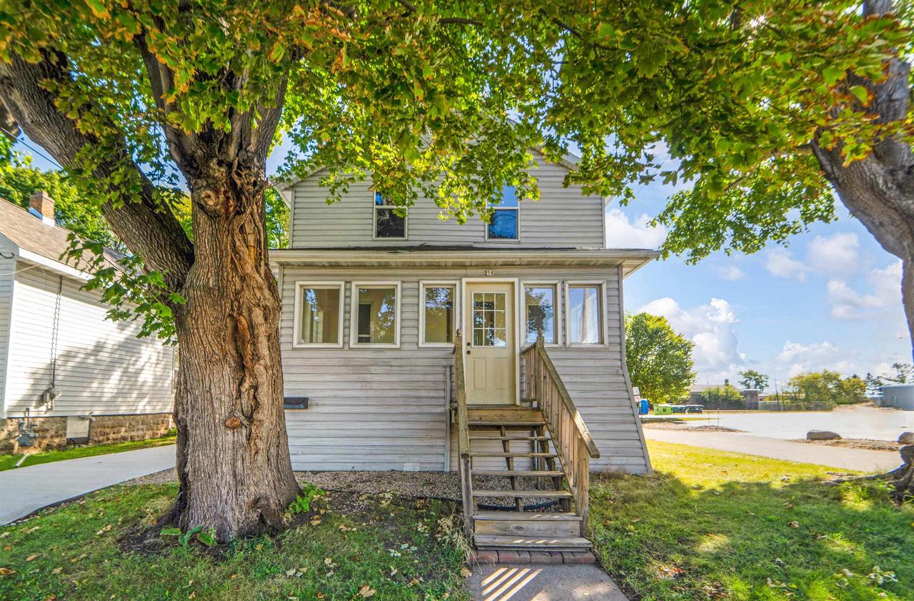 Broad St, Oshkosh, WI 54901