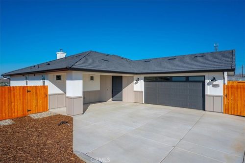 13165 N Bluffs Ct, San Miguel, CA, 93451-9172 | Card Image