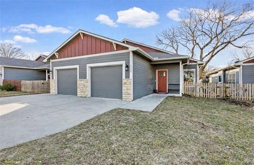 333 Florida St, Lawrence, KS, 66044-4651 | Card Image