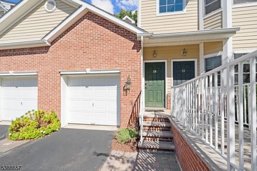 20 Dylan Dr, Sparta, NJ, 07871-2875 | Card Image