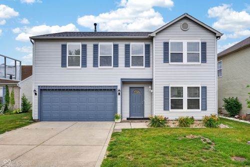 1811 Sonesta Ln, Indianapolis, IN, 46217-7102 | Card Image