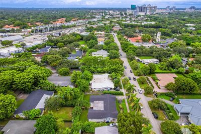 10650 Sw 77th Ave, Home with 0 bedrooms, 0 bathrooms and 3 parking in Pinecrest FL | Image 1