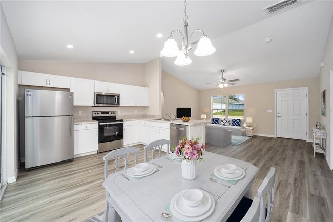 MODEL HOME | Image 8