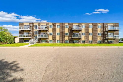 206-2987 Dunmore Rd Se, Medicine Hat, AB, T1B1E1 | Card Image