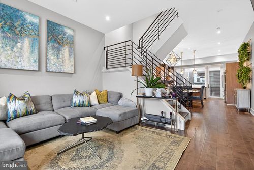 607 N 6th St, PHILADELPHIA, PA, 19123-2834 | Card Image