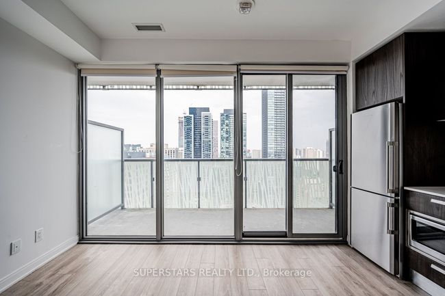 2413 - 50 Charles St E, Condo with 0 bedrooms, 1 bathrooms and null parking in Toronto ON | Image 14