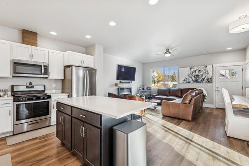 526 Colorado Ave, Whitefish, MT, 59937-3405 | Card Image