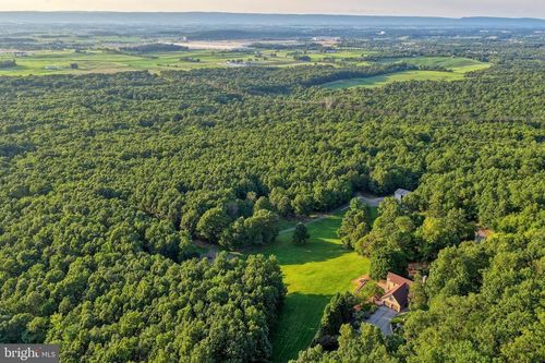 3035 Stillhouse Hollow Rd, SHIPPENSBURG, PA, 17257-9241 | Card Image