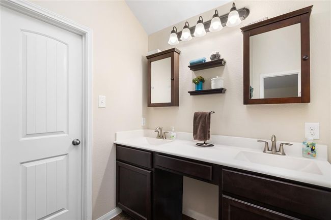 923 Lake View Dr, House other with 4 bedrooms, 2 bathrooms and 2 parking in Montgomery TX | Image 23