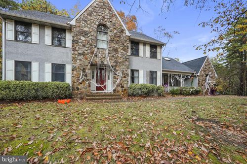 13 Running Water Ct, MEDFORD, NJ, 08055-8327 | Card Image