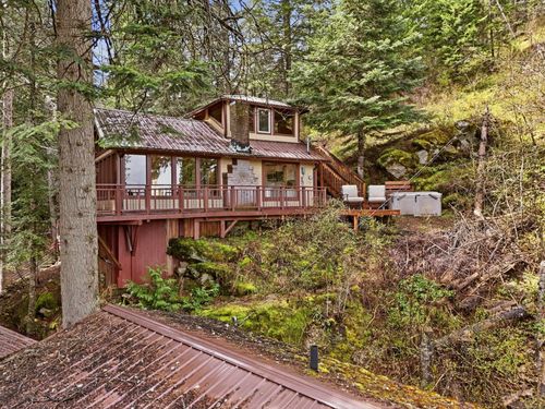 11823 N Honeymoon Bay Rd, Newman Lake, WA, 99025-8428 | Card Image