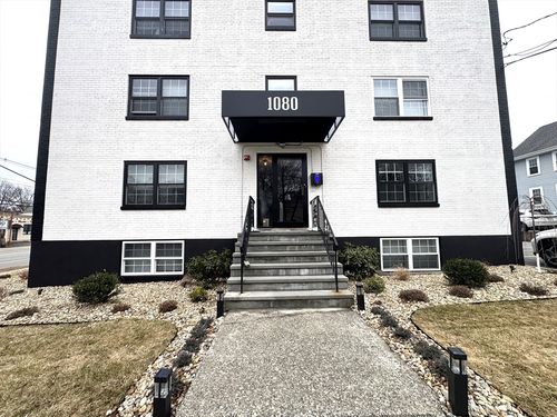 apt-5-1080 Massachusetts Ave, Arlington, MA, 02476-4334 | Card Image
