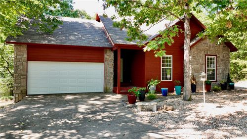 8 Syston Ln, Bella Vista, AR, 72714-4111 | Card Image