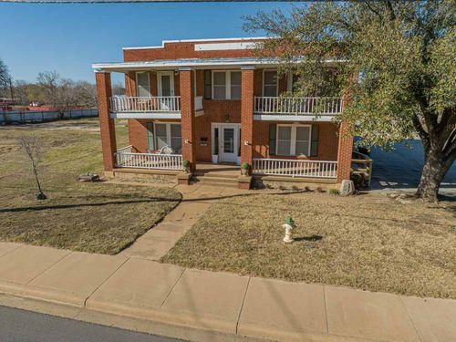 900 W West Walker, Breckenridge, TX, 76424 | Card Image