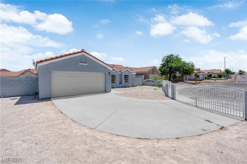 4142 Forestville St, North Las Vegas, NV, 89032-1153 | Card Image