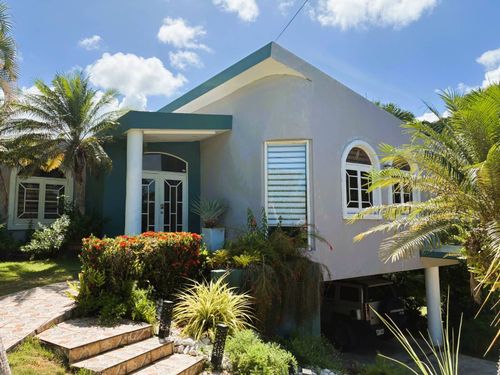 985 St.Quebrada Fajardo, Fajardo, PR, 00738 | Card Image