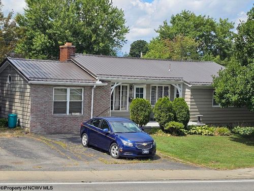 607 S Pike St, Shinnston, WV, 26431-1042 | Card Image