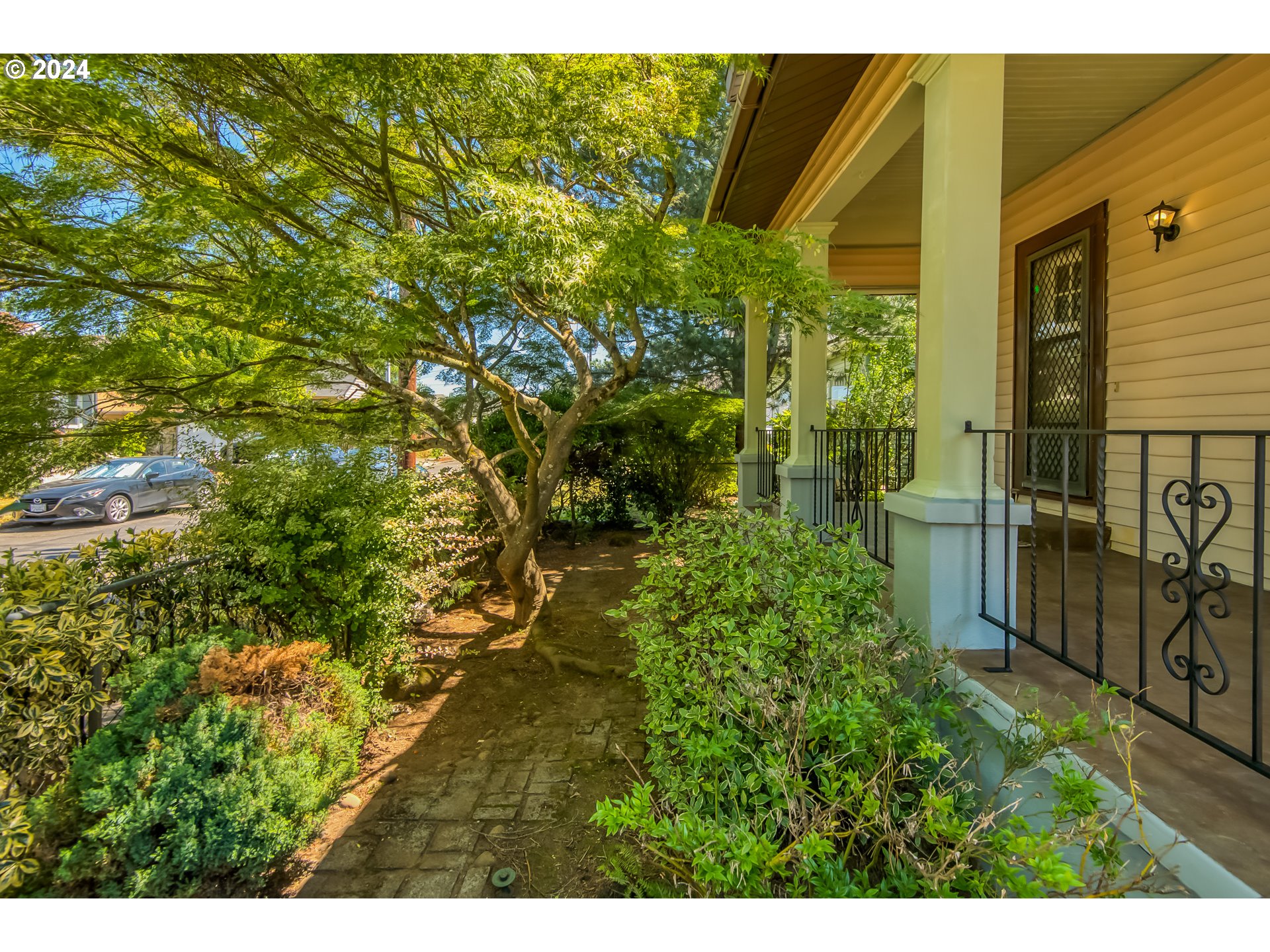 Insley St, Portland, OR 97206